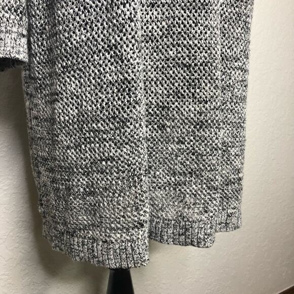 Torrid black white gray open knit long open front cardigan size 3 or 3X - Picture 11 of 14